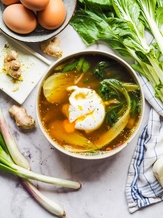 “Recovery” Suppe mit pochiertem Ei (oder vegan: Seidentofu)